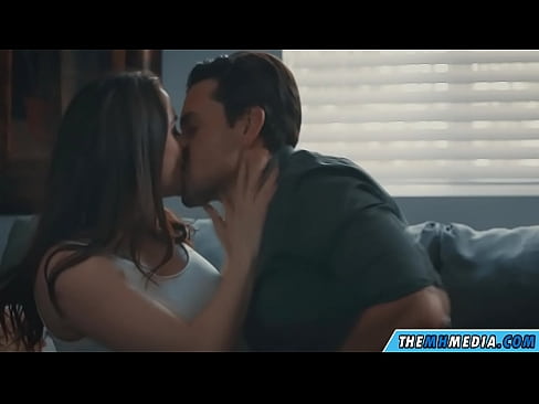 ❤️ Romantisks sekss ar labu krūtainu mammu Seks video pie mums ❌️